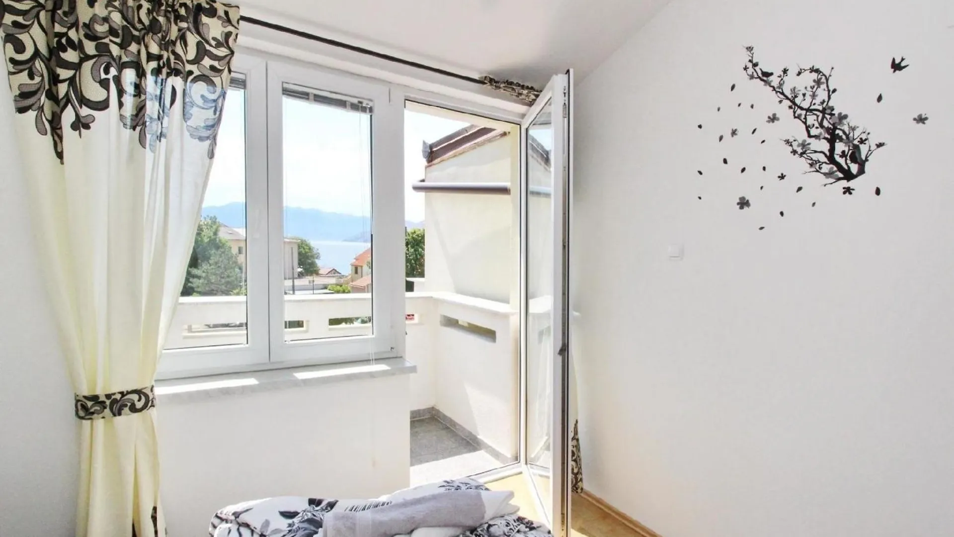 Charmante Ferienwohnung In Baska Mit Eigenem Balkon Baska (Krk)