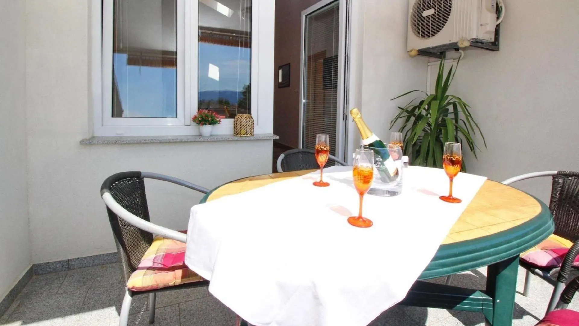 Charmante Ferienwohnung In Baska Mit Eigenem Balkon 0*, Baska (Krk) Croatia