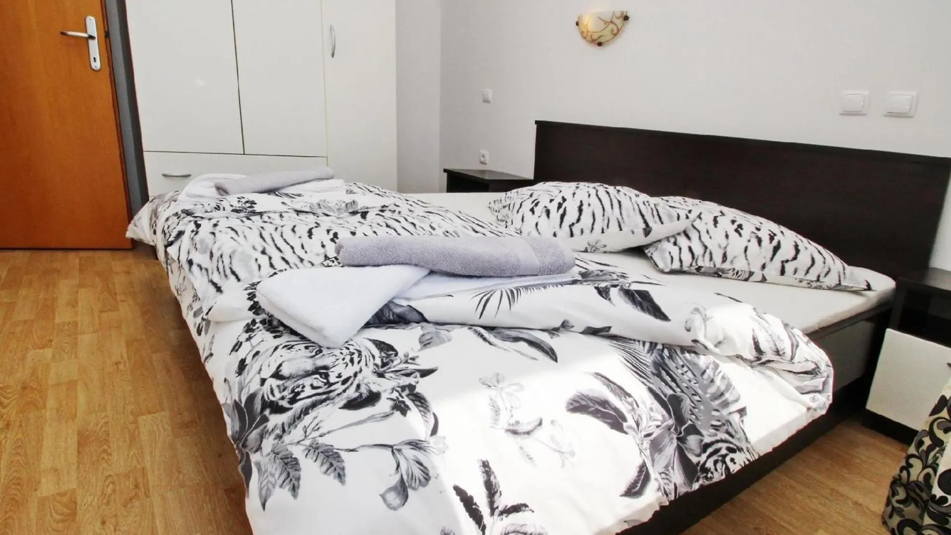Charmante Ferienwohnung In Baska Mit Eigenem Balkon 0*, Baska (Krk)